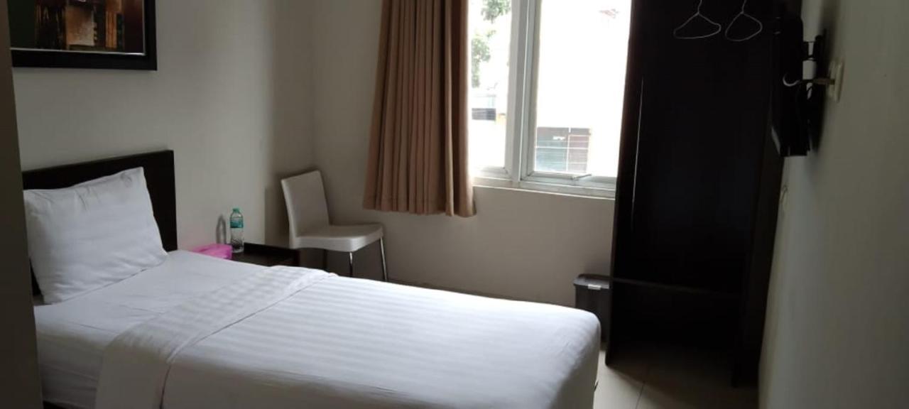 Urbanview Hotel Grand Malabar Bandung Buitenkant foto