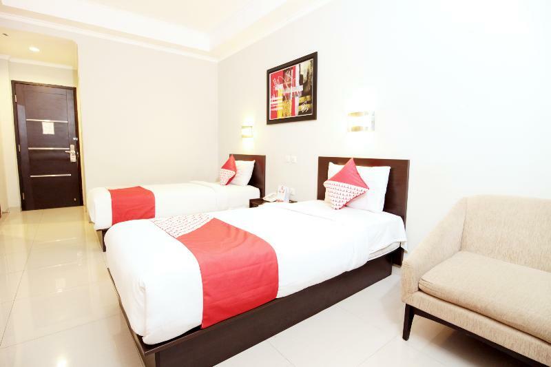 Urbanview Hotel Grand Malabar Bandung Buitenkant foto