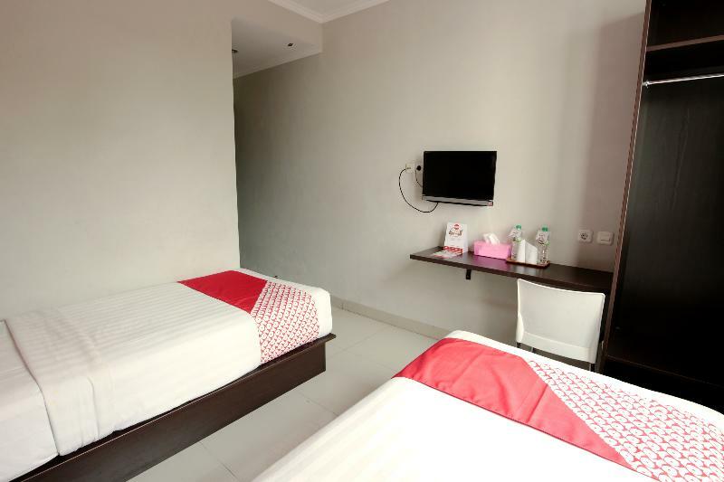 Urbanview Hotel Grand Malabar Bandung Buitenkant foto